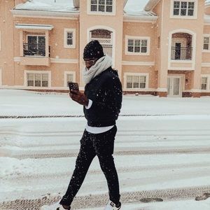 Meet your Posher, Toray